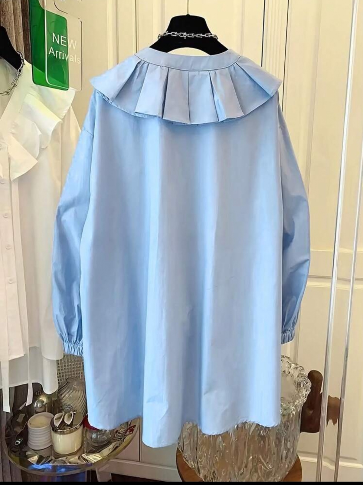 قميص كاجوال بياقة مكشكشة مناسب للمحجبات